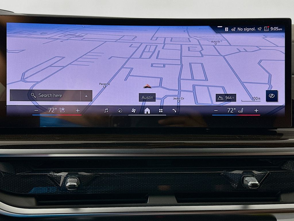 Thumbnail: 2026 BMW X7 - 12