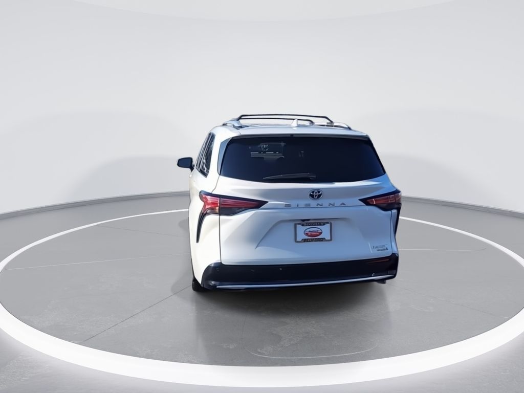 2022 Toyota Sienna Platinum 7