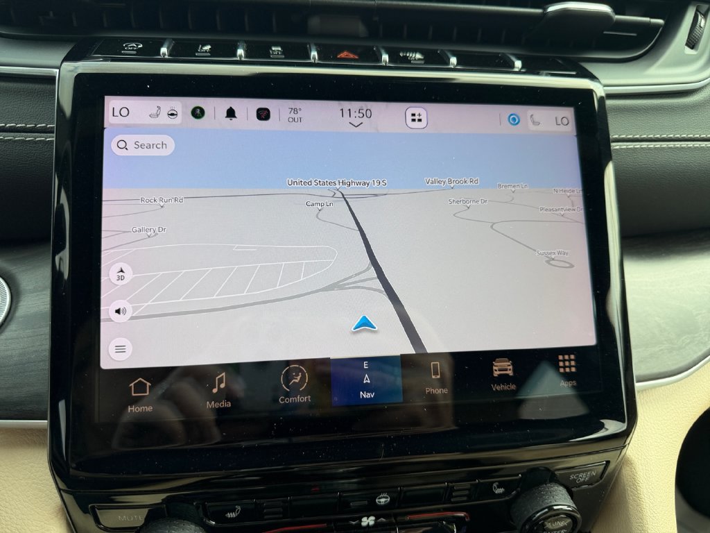 2023 Jeep Grand Cherokee Limited Silver at Auto Express Mitsubishi