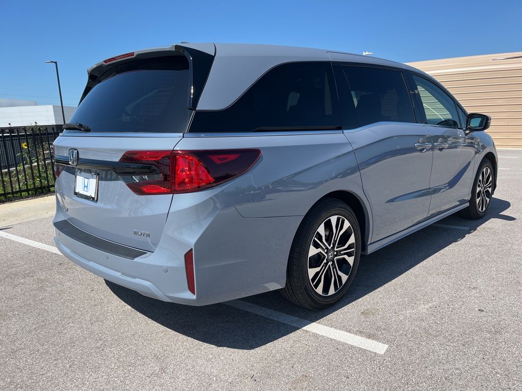 Thumbnail: 2026 Honda Odyssey - 4