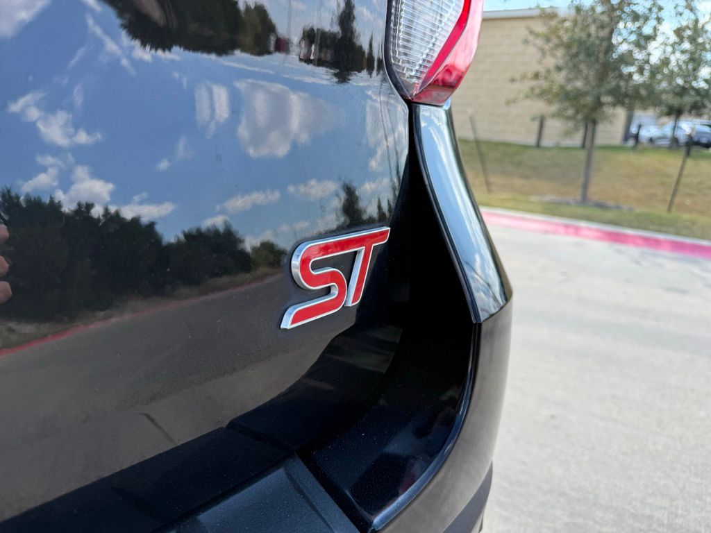 Thumbnail: 2023 Ford Explorer - 7