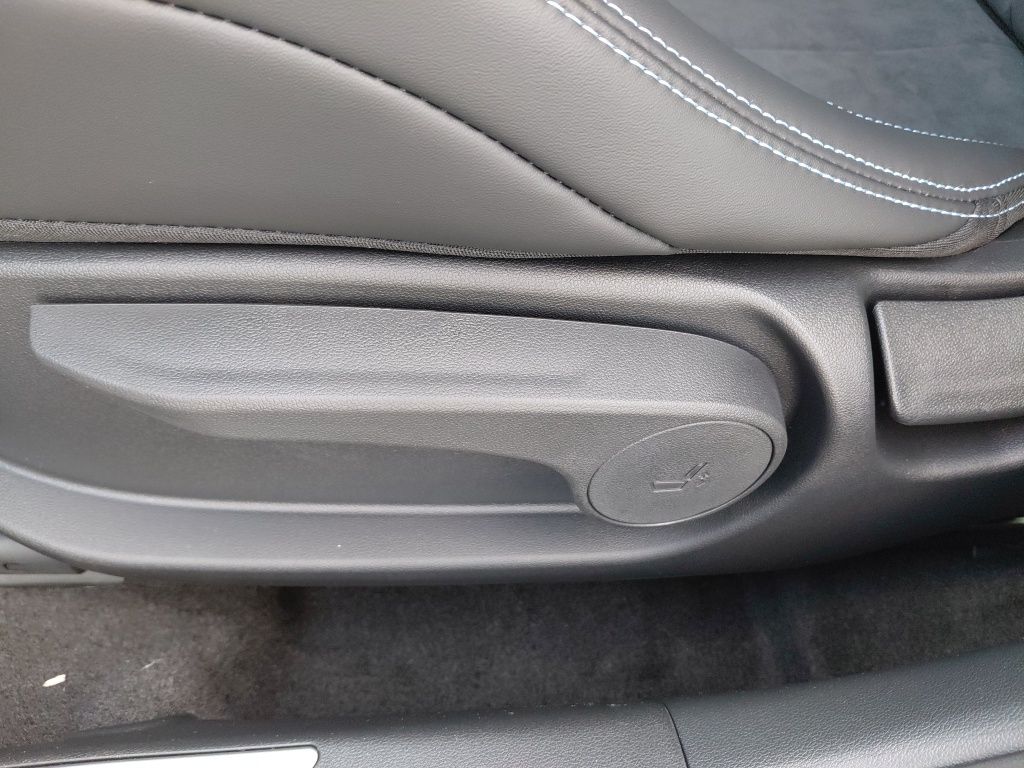 Thumbnail: 2025 Hyundai Elantra - 18