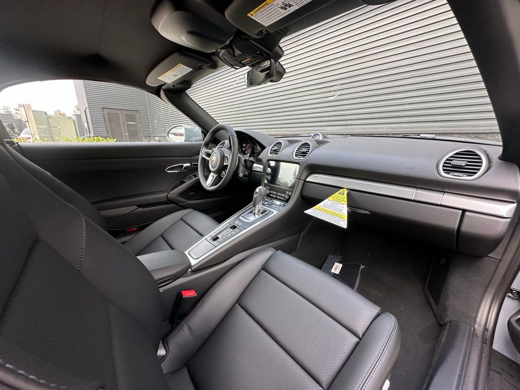 2025 Porsche 718 Boxster  26
