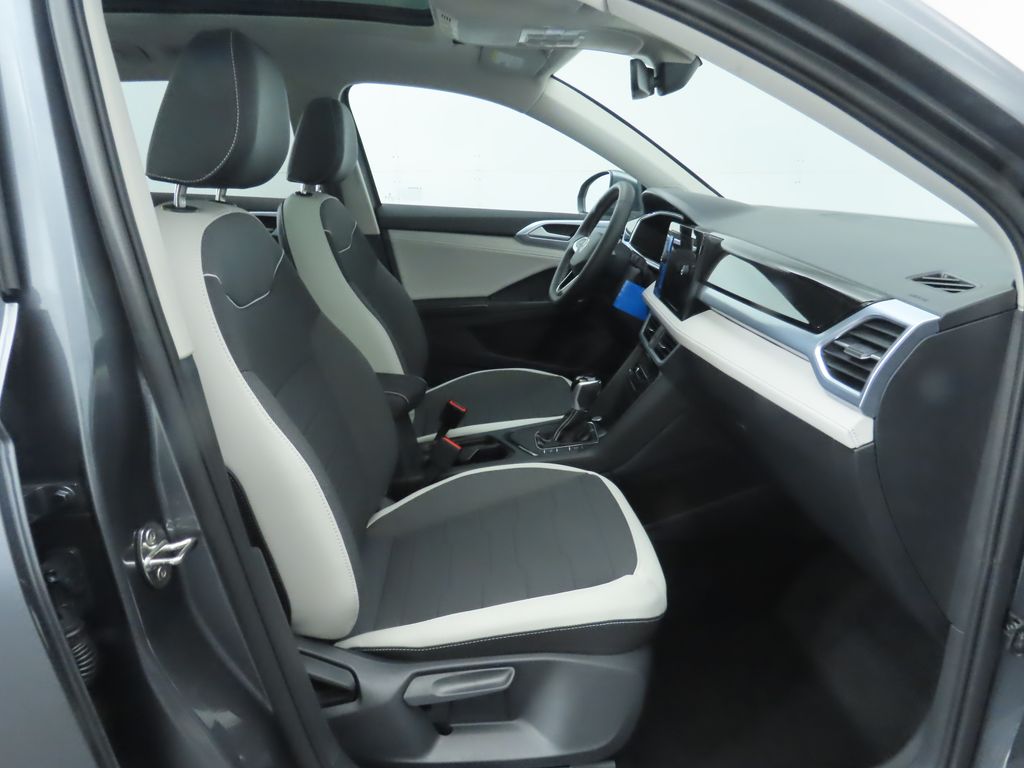 Thumbnail: 2025 Volkswagen Taos - 20