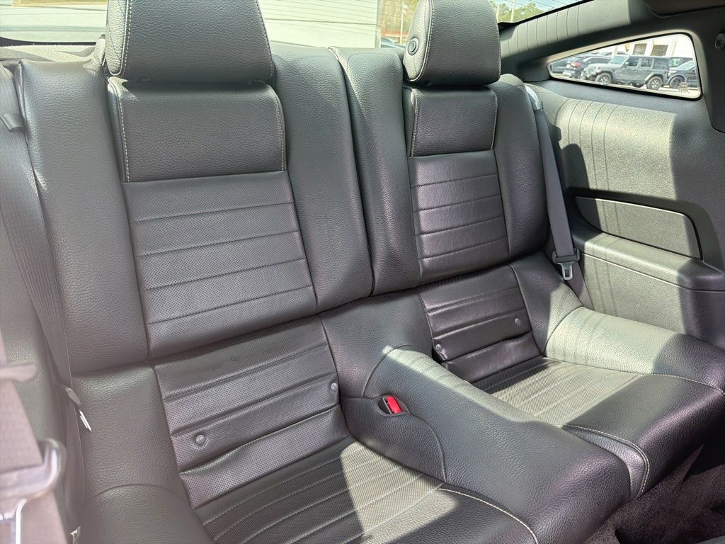 2011 Ford Mustang V6 Premium