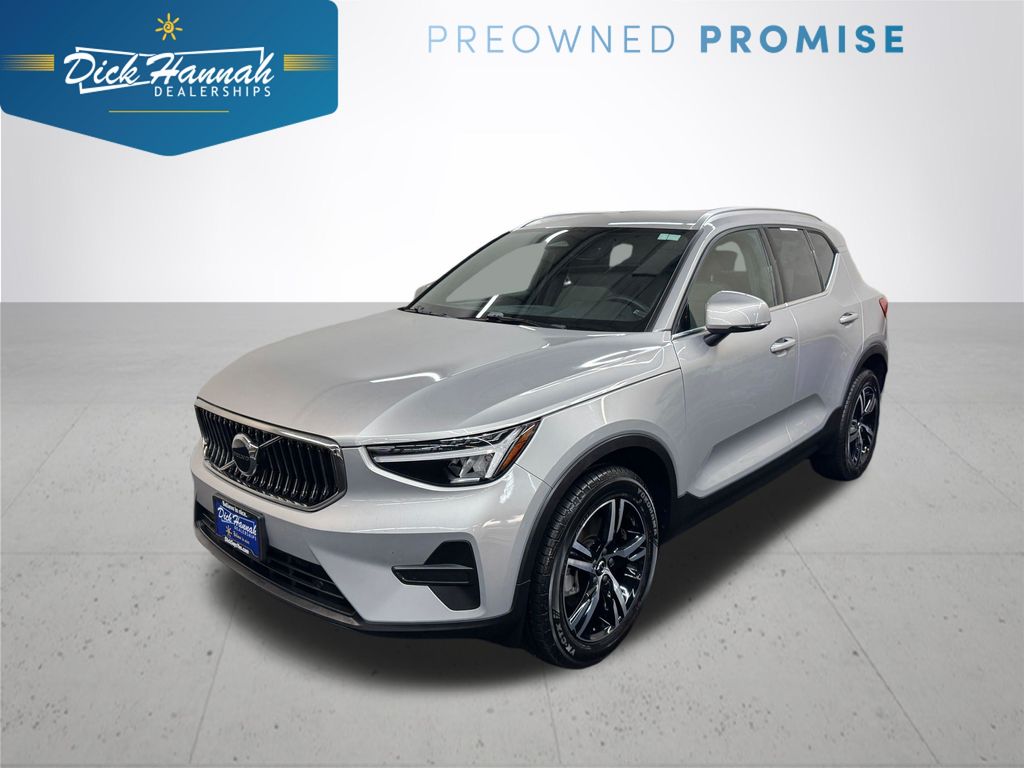 Silver Dawn Metallic 2024 Volvo XC40 SUV / Crossover Automatic