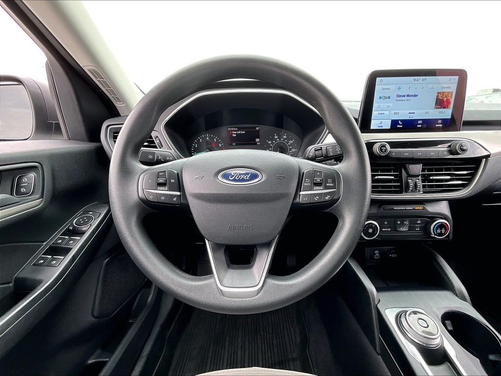 2022 Ford Escape — photo 17