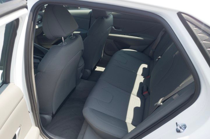 New 2026 White Hyundai SE image 14