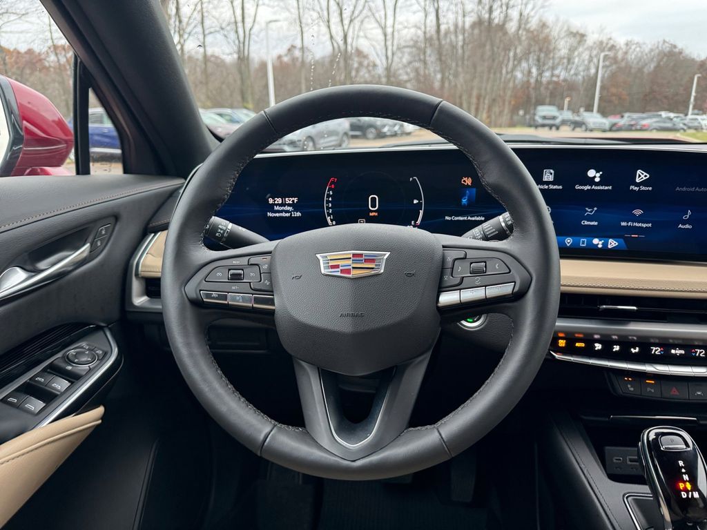 2024 Cadillac XT4 Luxury 11