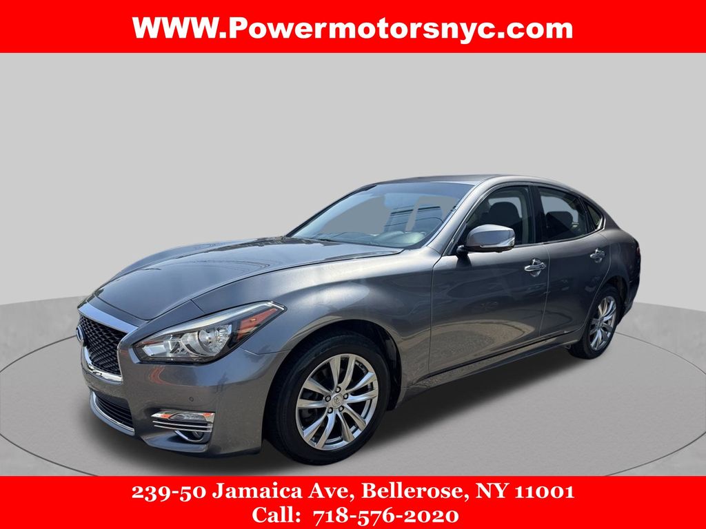 Gray (Graphite Shadow) 2017 INFINITI Q70 Sedan All-Wheel Drive 7-Speed Automatic
