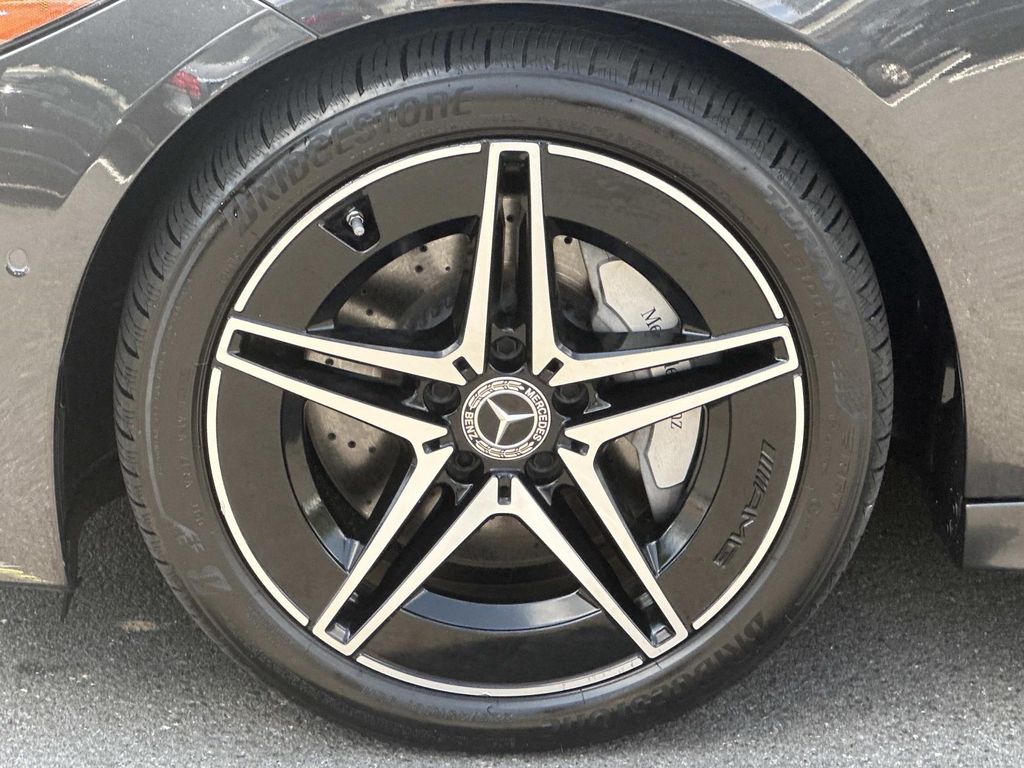 Thumbnail: 2023 Mercedes-Benz C-Class - 9