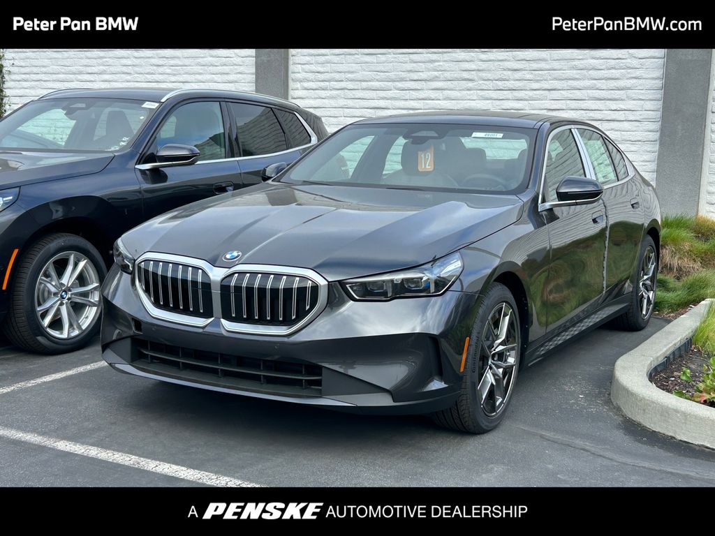 Thumbnail: 2026 BMW 5 Series - 1