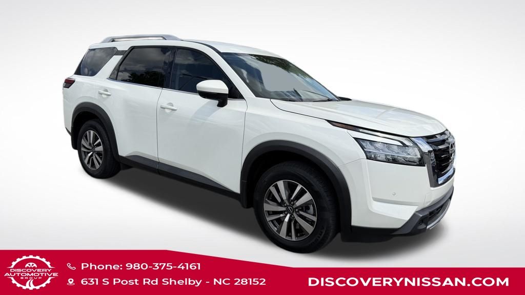 View vehicle photo 2