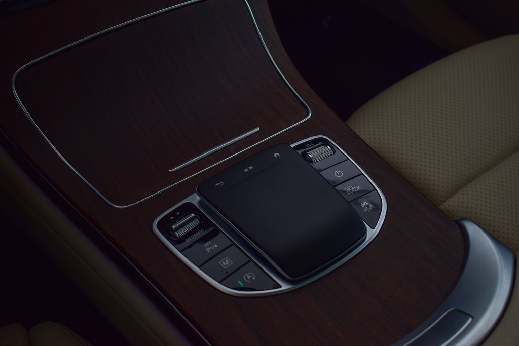 Thumbnail: 2022 Mercedes-Benz GLC - 13