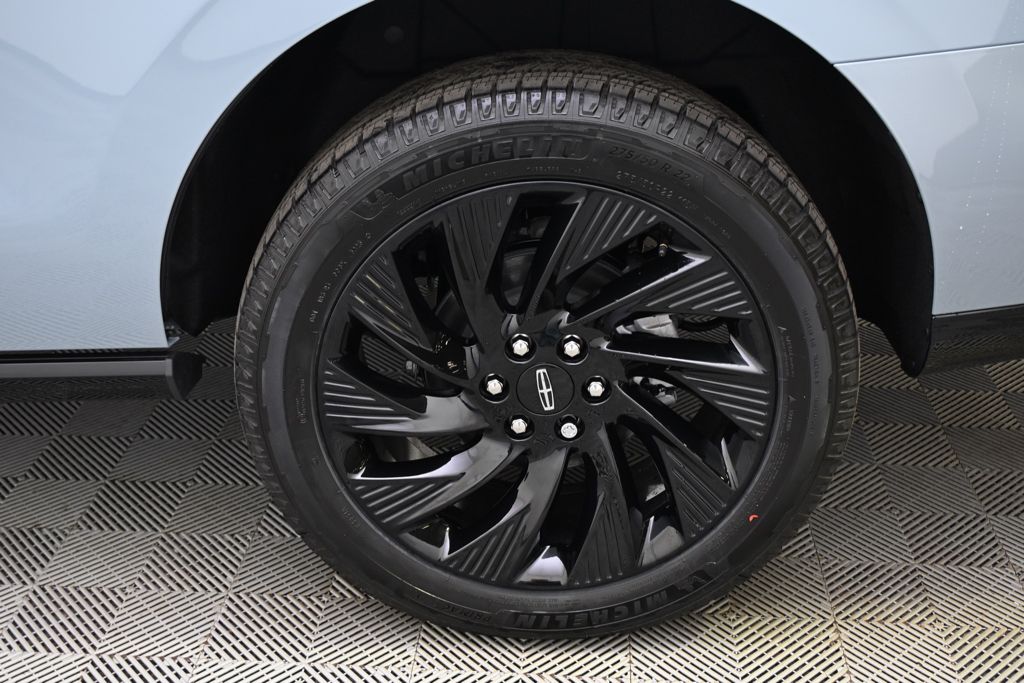 New 2026 Gray Lincoln Reserve image 20