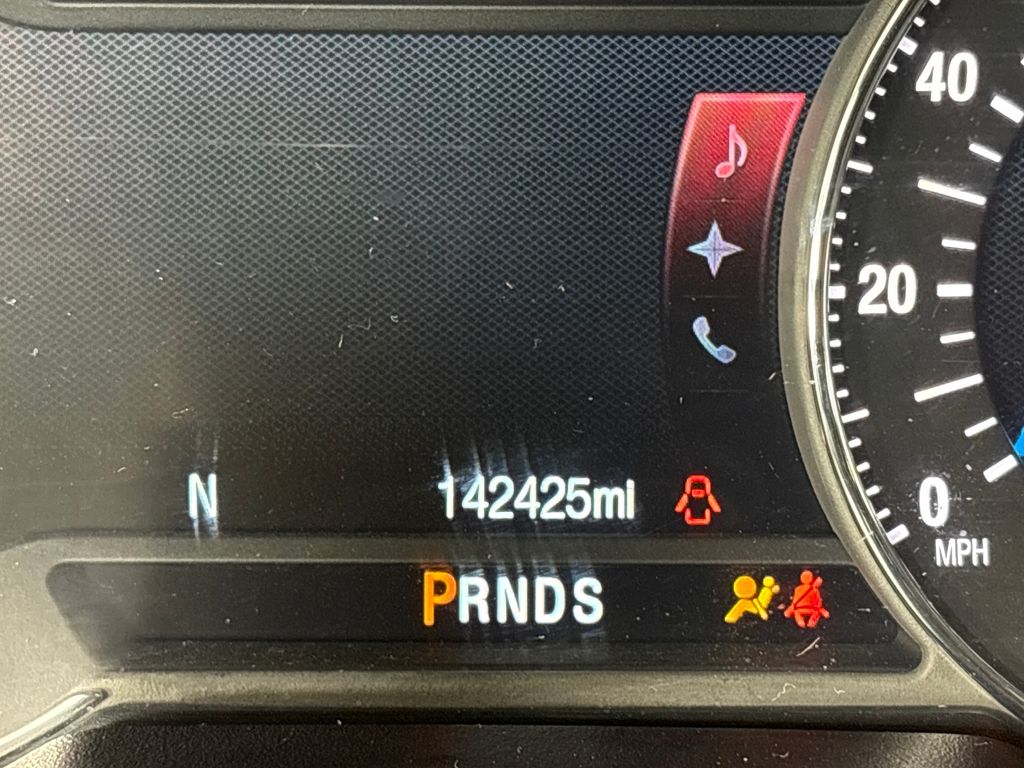 Used 2016 White Ford Platinum image 28