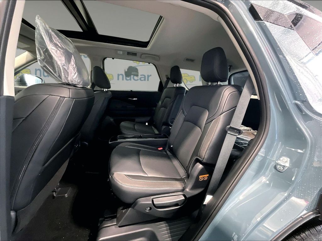 2026 Nissan Pathfinder — photo 10