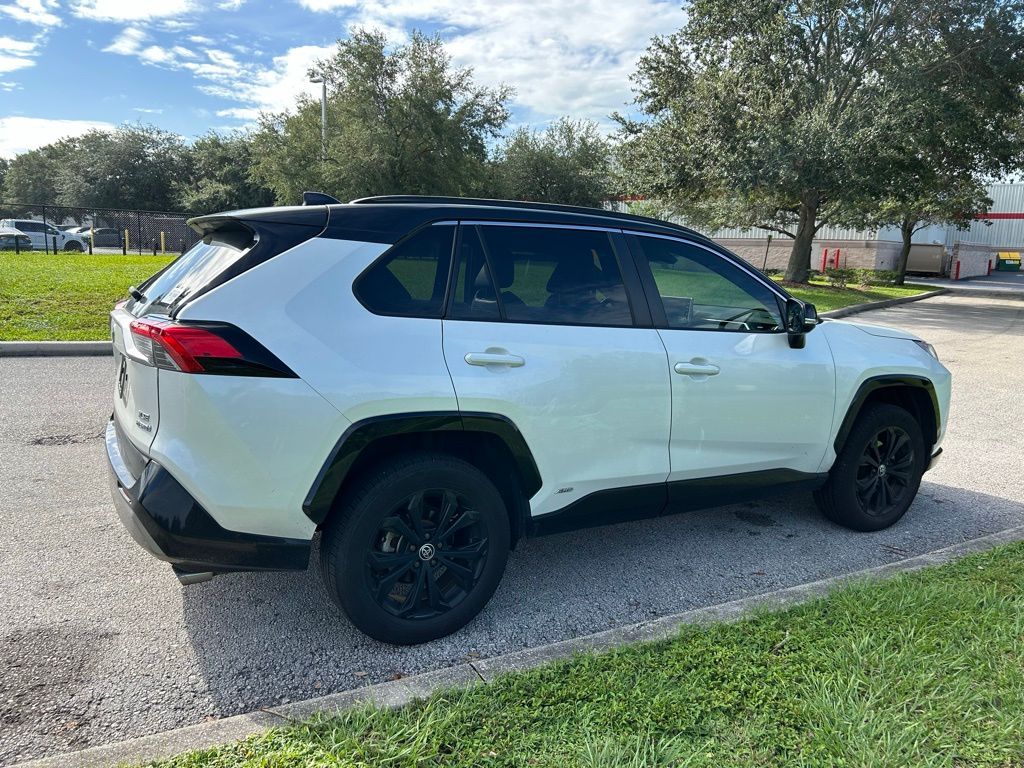 Thumbnail: 2022 Toyota RAV4 - 5