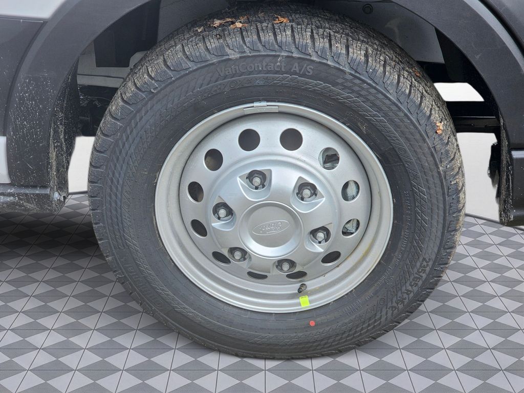 New 2026 White Ford Base image 9