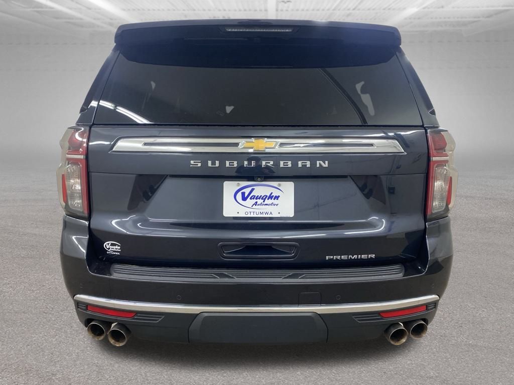 2023 Chevrolet Suburban Premier photo