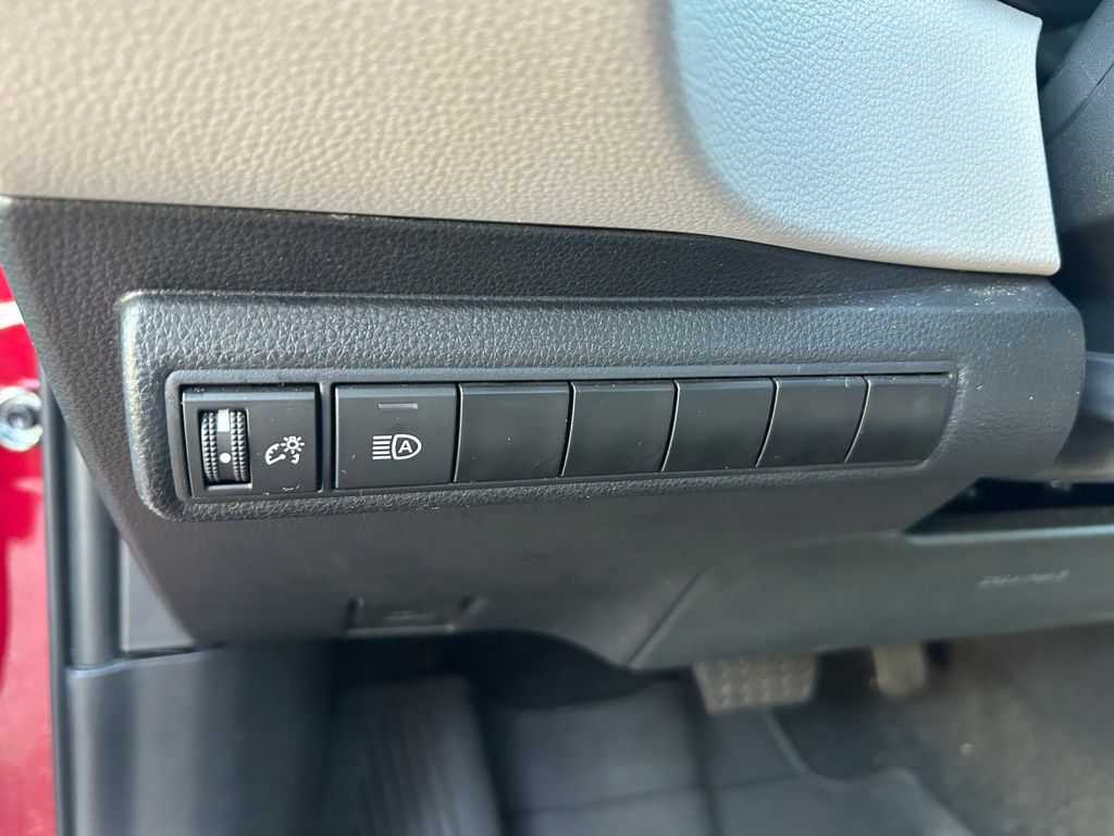 Thumbnail: 2025 Toyota Corolla - 17