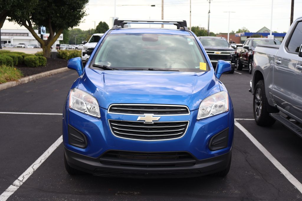 Thumbnail: 2015 Chevrolet Trax - 2