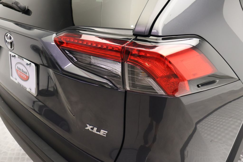 Thumbnail: 2024 Toyota RAV4 - 9