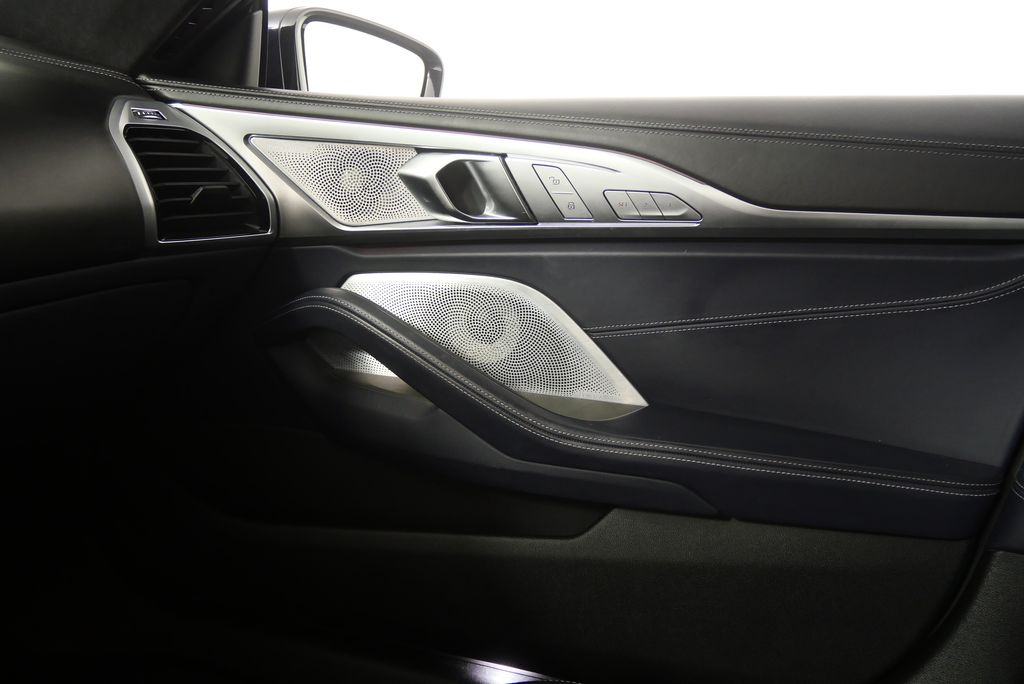 Thumbnail: 2022 BMW 8 Series - 28