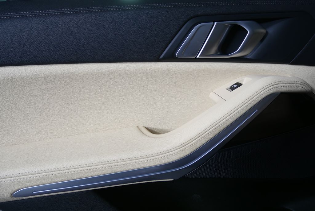 Thumbnail: 2021 BMW X5 - 14