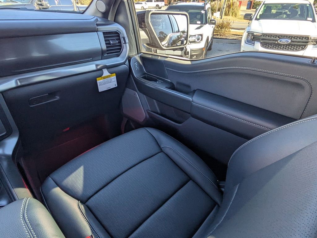 2025 Ford F-150 Black Widow