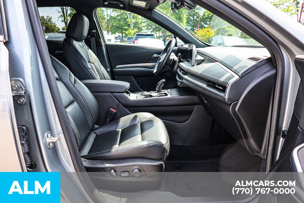 Used 2024 Silver Cadillac Premium Luxury image 21