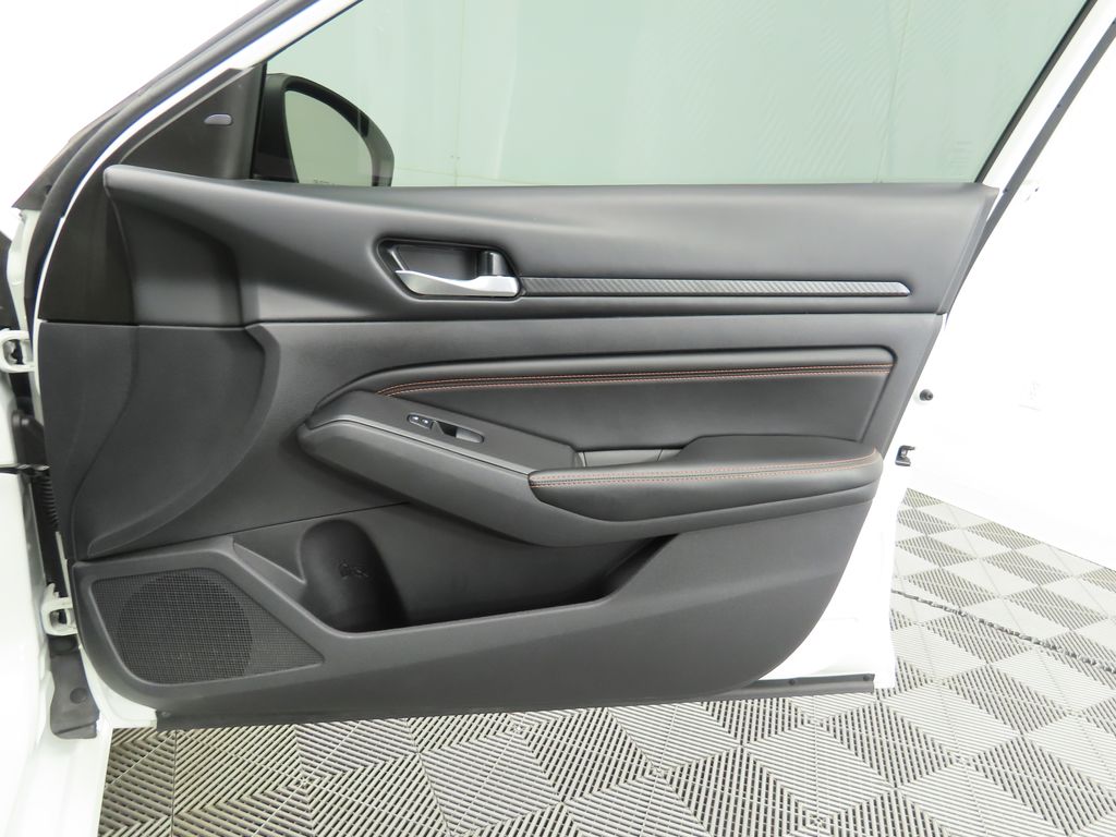 Thumbnail: 2022 Nissan Altima - 23