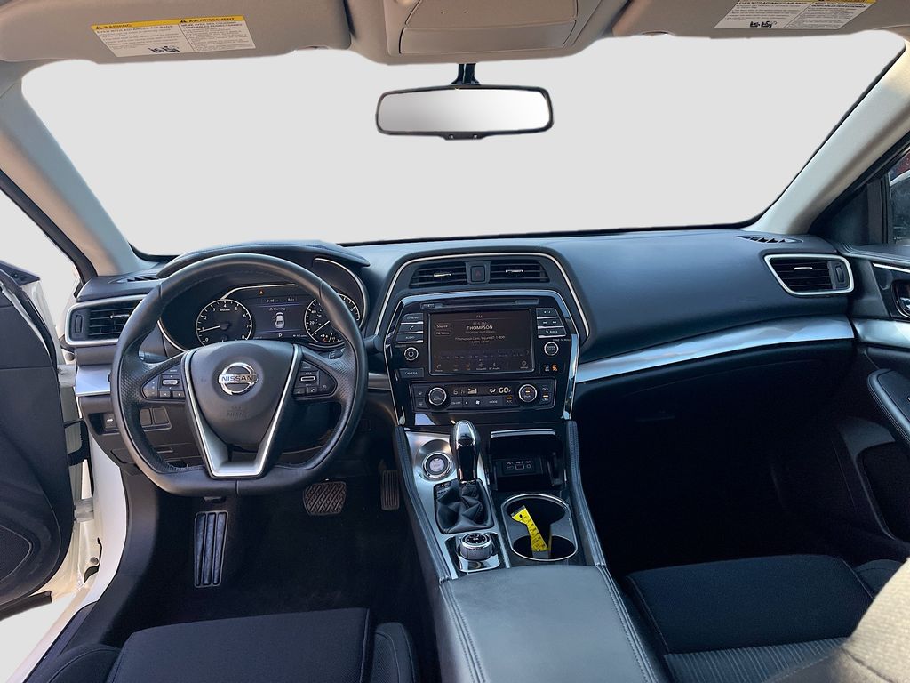 Used 2019 White Nissan 3.5 S image 20