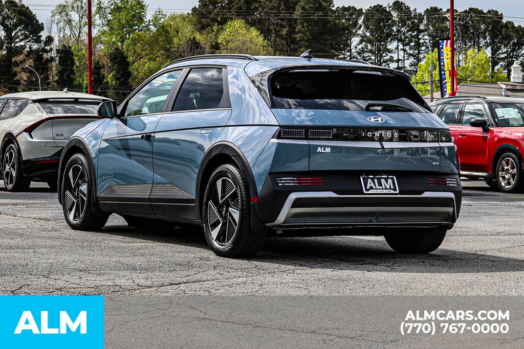 Used 2025 Blue Hyundai SEL image 7