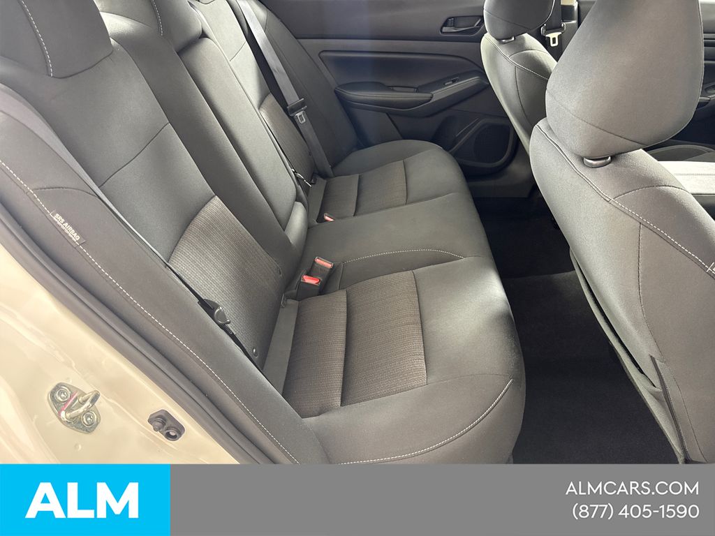 Used 2025 White Nissan 2.5 SV image 19