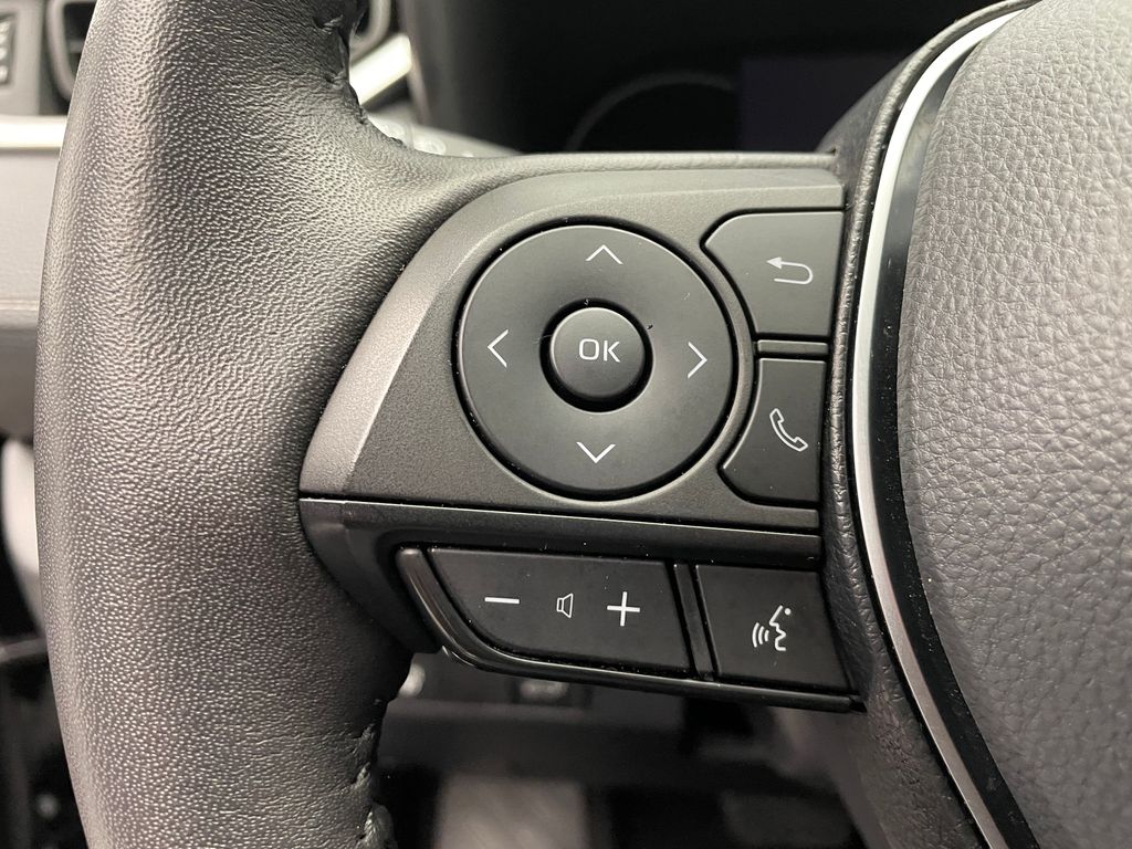 Thumbnail: 2025 Toyota RAV4 - 22