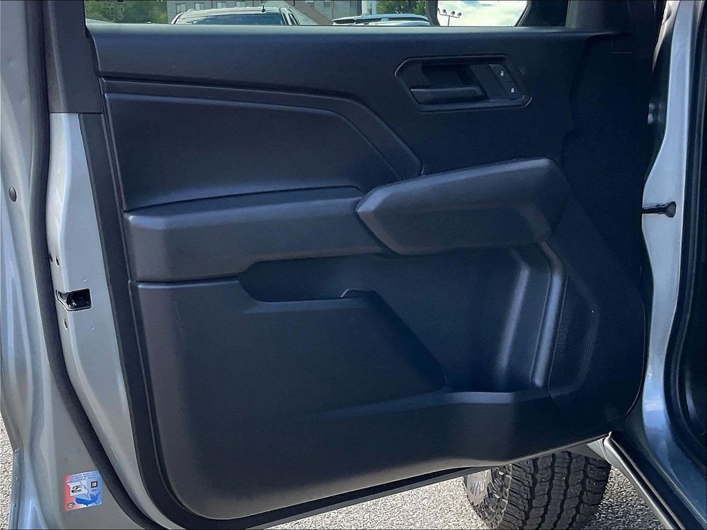 2024 Chevrolet Colorado — photo 9