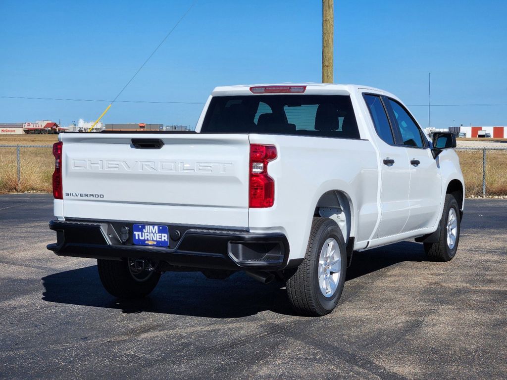 2025 Chevrolet Silverado 1500 WT 3