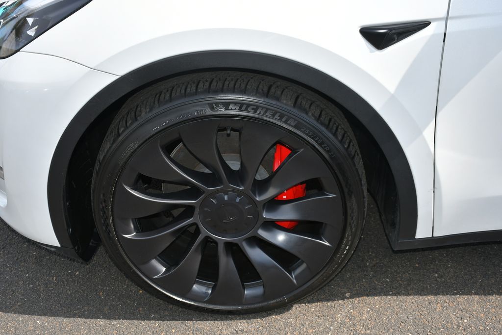 Thumbnail: 2023 Tesla Model Y - 15