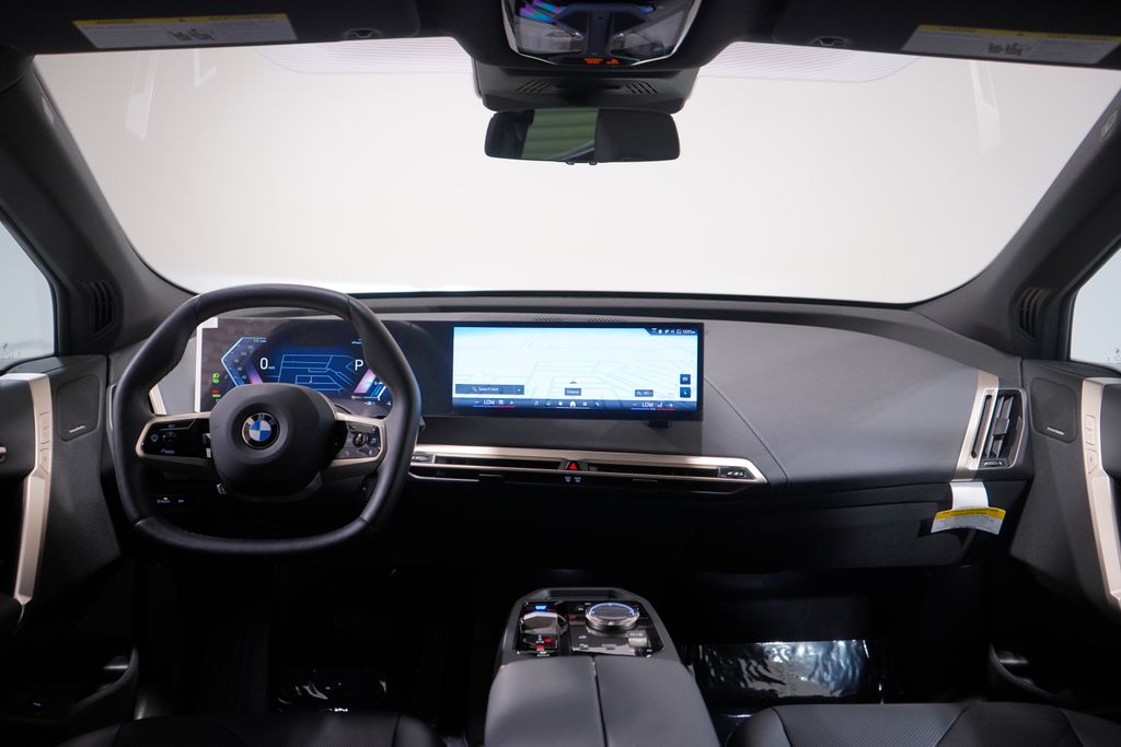 Thumbnail: 2026 BMW iX - 10