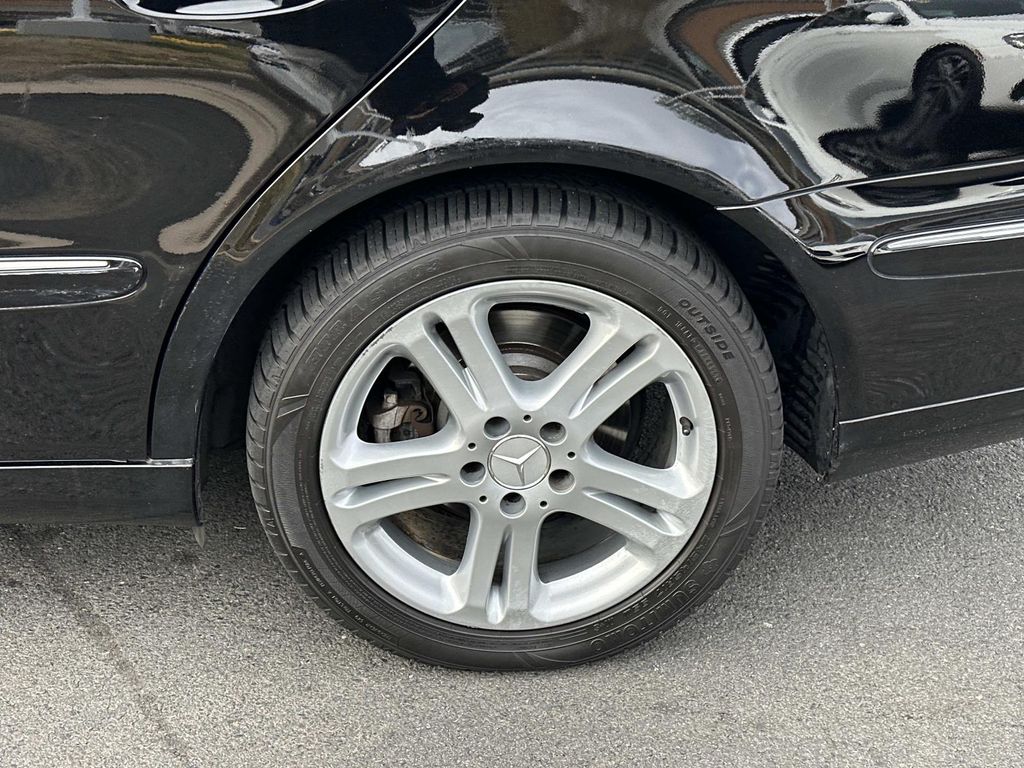 Thumbnail: 2006 Mercedes-Benz E-Class - 16