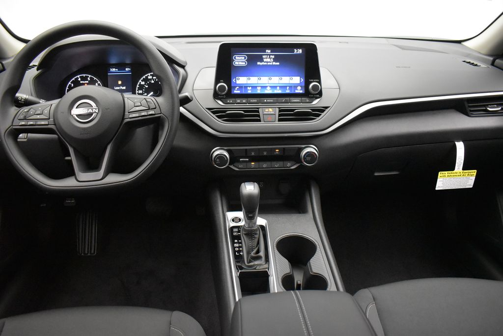 Thumbnail: 2025 Nissan Altima - 27