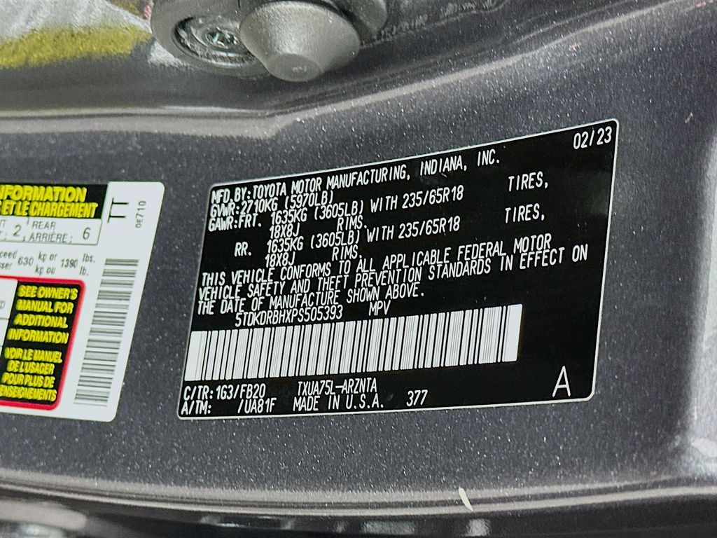 Thumbnail: 2023 Toyota Highlander - 32