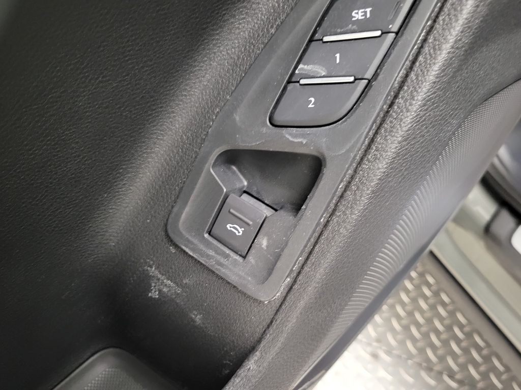 Thumbnail: 2023 Audi Q3 - 31