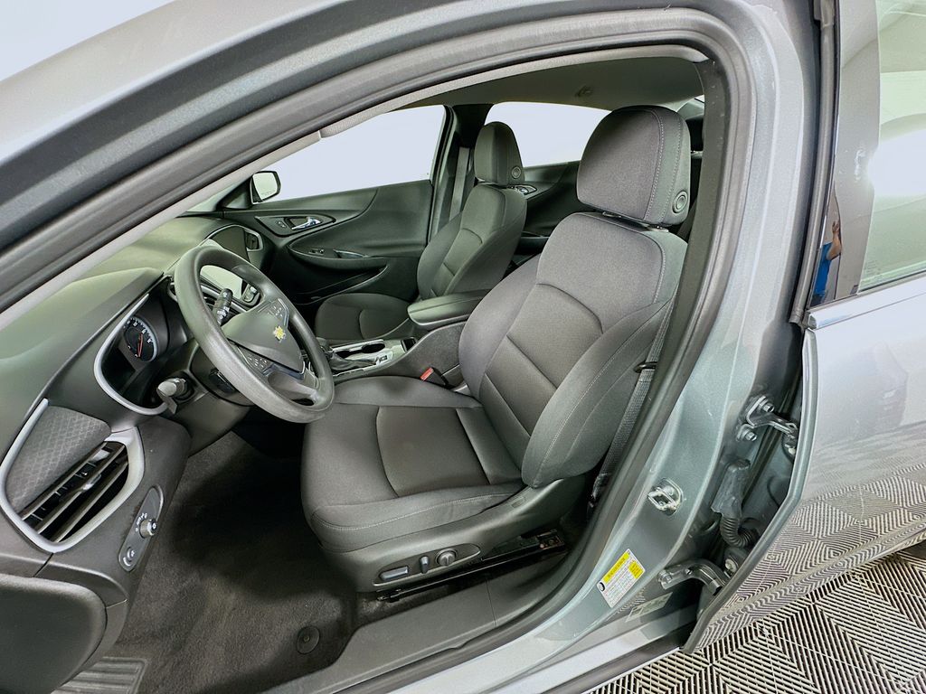 Thumbnail: 2024 Chevrolet Malibu - 20