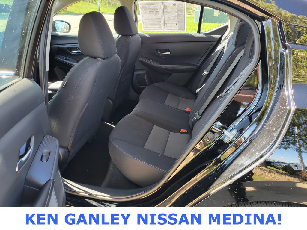 2023 Nissan Sentra SV photo