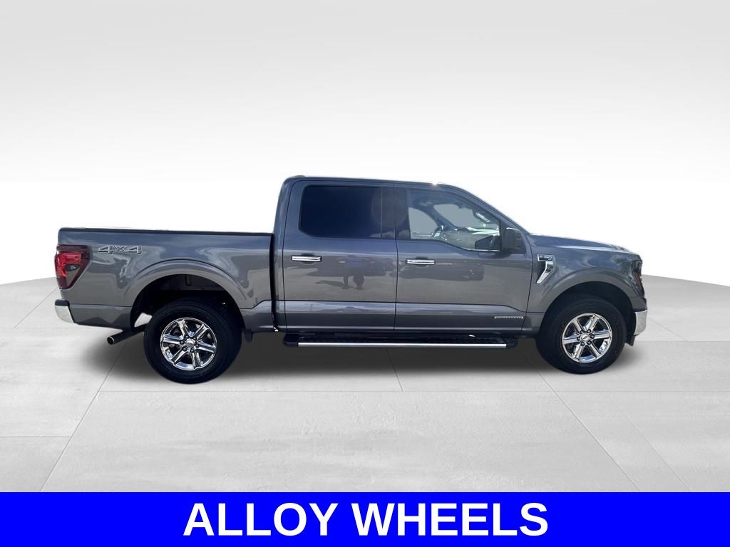 View vehicle photo 3