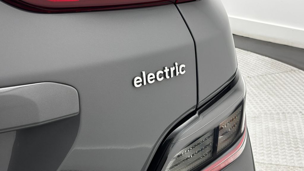 Thumbnail: 2023 Hyundai Kona - 9