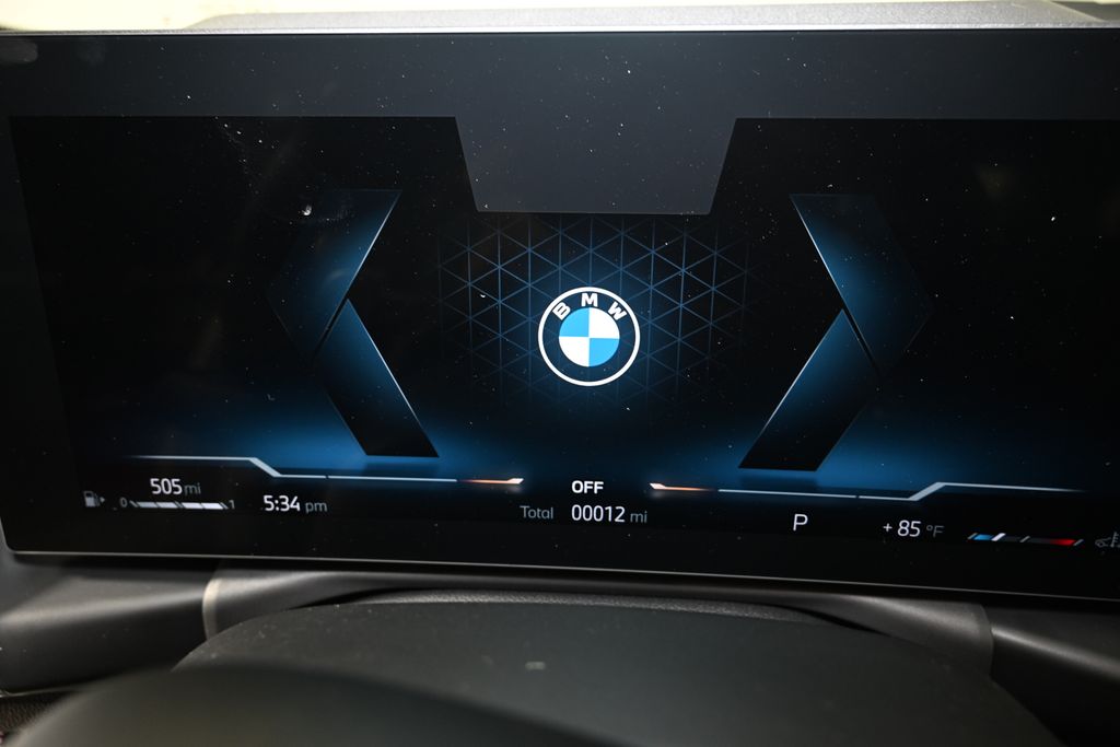 Thumbnail: 2025 BMW 3 Series - 26