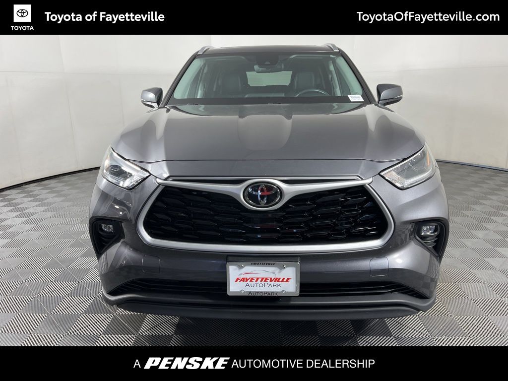 Thumbnail: 2021 Toyota Highlander - 7